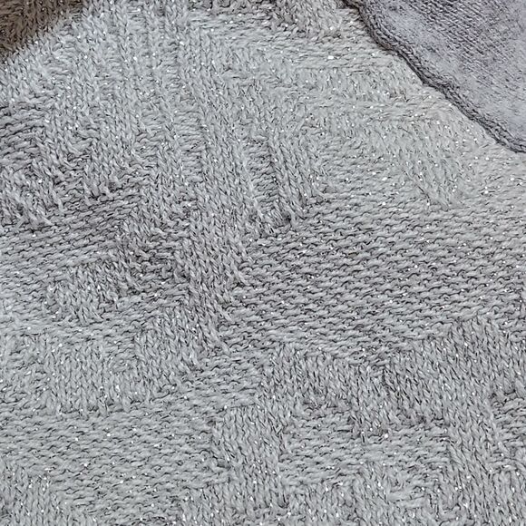 ⚖️🇬🇪🔹️Bass Gray & Metallic Silver Floral Knit Long Sleeve Sweater Large - Picture 7 of 8
